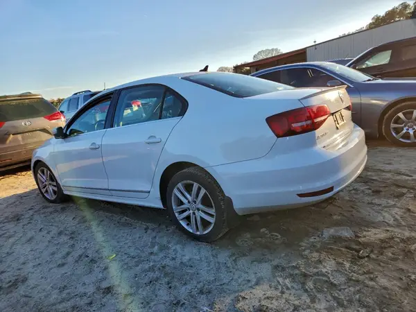 3VWL17AJ8HM403451 2017 VOLKSWAGEN JETTA - Image 2