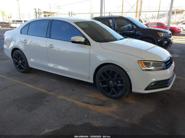 3VWL17AJ9GM224706 2016 VOLKSWAGEN JETTA - Image 1