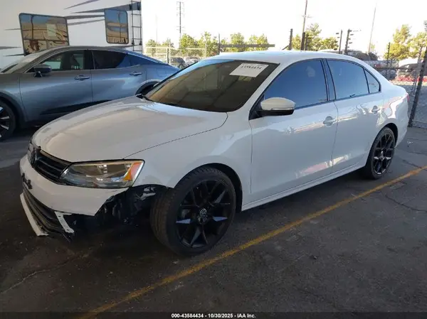 3VWL17AJ9GM224706 2016 VOLKSWAGEN JETTA - Image 2