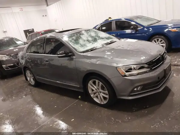 3VWL17AJ9HM211052 2017 VOLKSWAGEN JETTA - Image 1