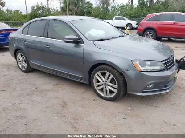 3VWL17AJ9HM353725 2017 VOLKSWAGEN JETTA - Image 1