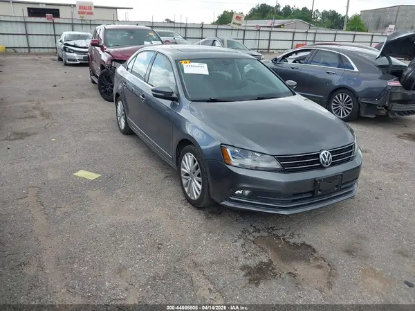 3VWL17AJ9HM391424 2017 VOLKSWAGEN JETTA - Image 1