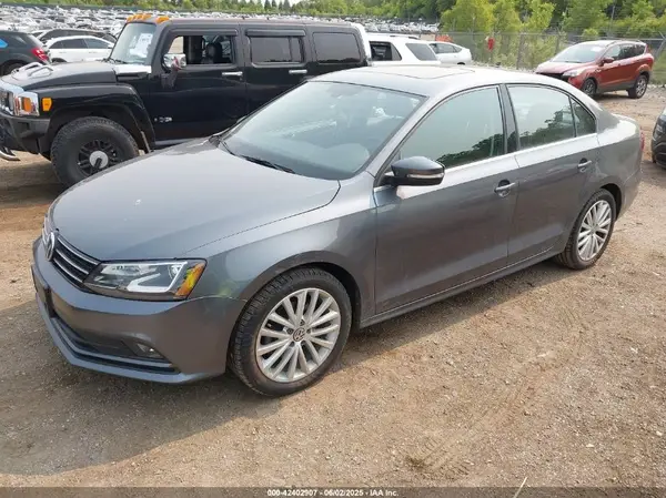 3VWL17AJXGM256550 2016 VOLKSWAGEN JETTA - Image 2