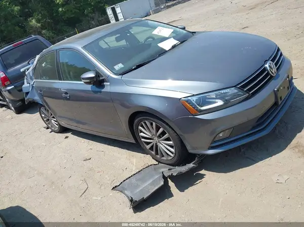 3VWL17AJXGM256922 2016 VOLKSWAGEN JETTA - Image 1