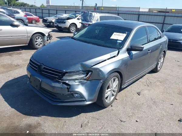 3VWL17AJXHM211383 2017 VOLKSWAGEN JETTA - Image 2