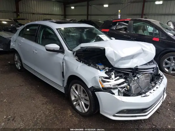 3VWL17AJXHM326307 2017 VOLKSWAGEN JETTA - Image 1