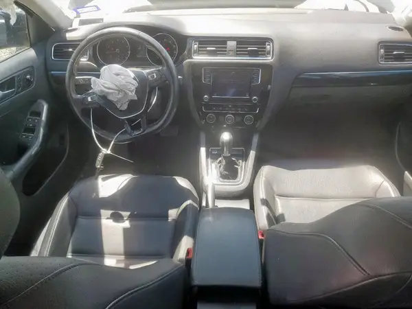 3VWL17AJXHM415567 2017 VOLKSWAGEN JETTA - Image 8