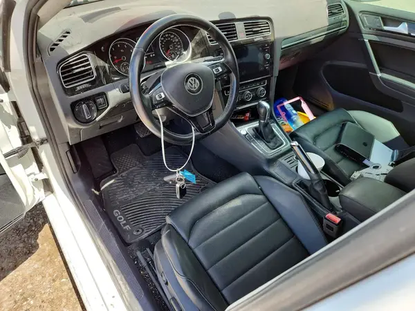 3VWL17AU0JM765595 2018 VOLKSWAGEN GOLF - Image 8