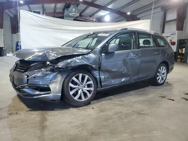 3VWL17AU5JM761543 2018 VOLKSWAGEN GOLF - Image 1