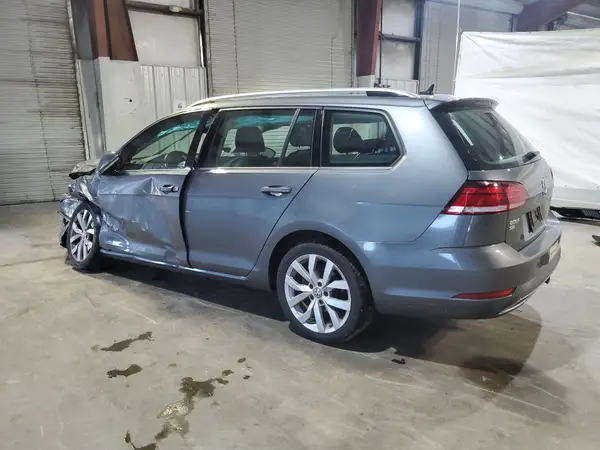 3VWL17AU5JM761543 2018 VOLKSWAGEN GOLF - Image 2