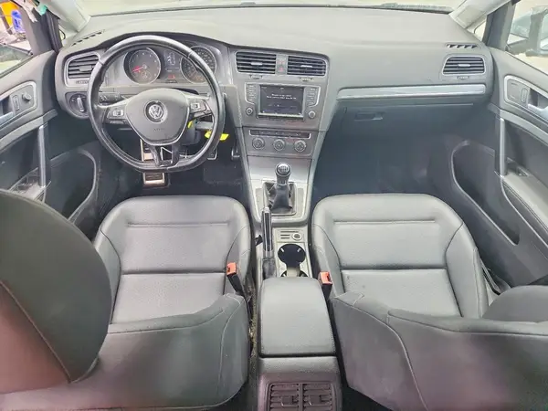 3VWM17AU0HM524215 2017 VOLKSWAGEN GOLF - Image 8