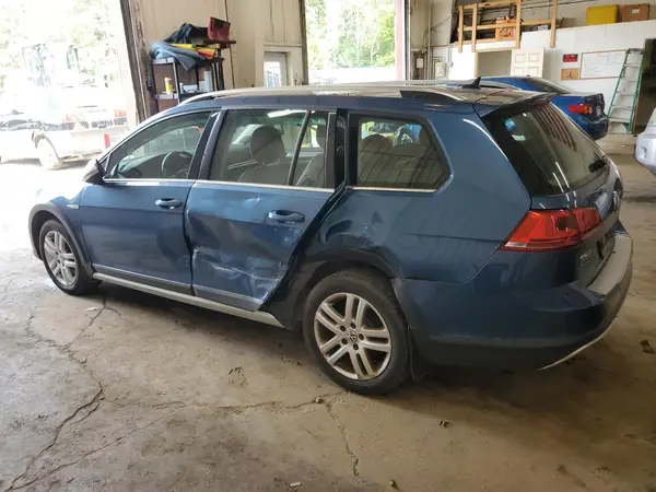 3VWM17AU0HM537997 2017 VOLKSWAGEN GOLF - Image 2