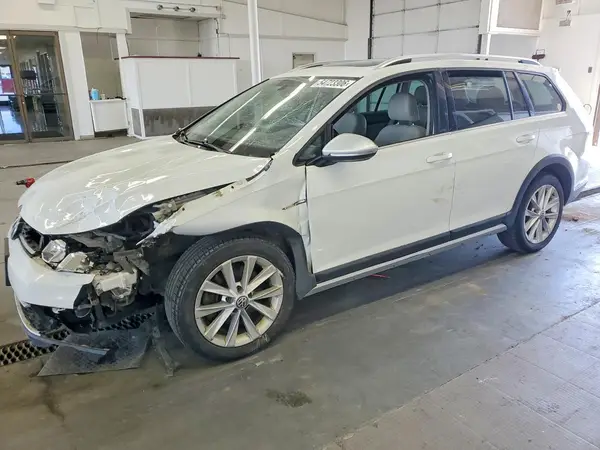 3VWM17AU1JM759437 2018 VOLKSWAGEN GOLF - Image 1