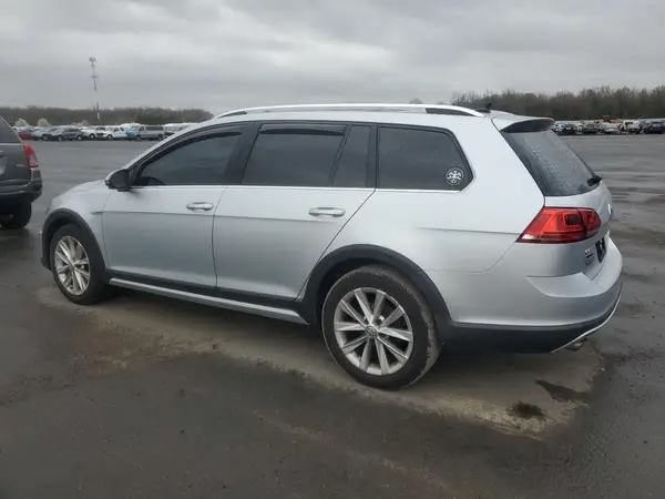 3VWM17AU2HM521476 2017 VOLKSWAGEN GOLF - Image 2
