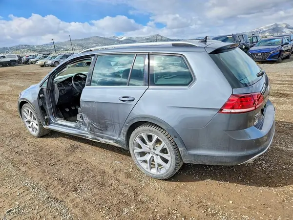 3VWM17AU2KM500280 2019 VOLKSWAGEN GOLF - Image 2