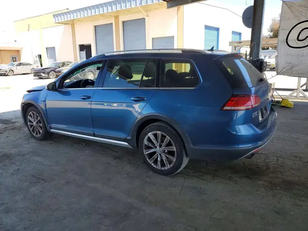 3VWM17AU2KM511070 2019 VOLKSWAGEN GOLF - Image 2