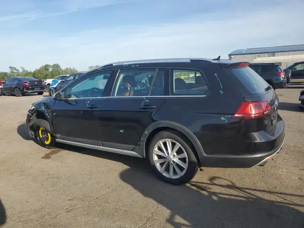 3VWM17AU3HM534074 2017 VOLKSWAGEN GOLF - Image 2