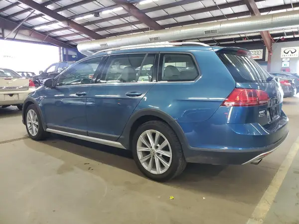 3VWM17AU3HM536830 2017 VOLKSWAGEN GOLF - Image 2