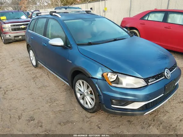 3VWM17AU3HM536844 2017 VOLKSWAGEN GOLF - Image 1