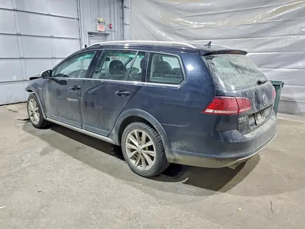 3VWM17AU3JM754708 2018 VOLKSWAGEN GOLF - Image 2