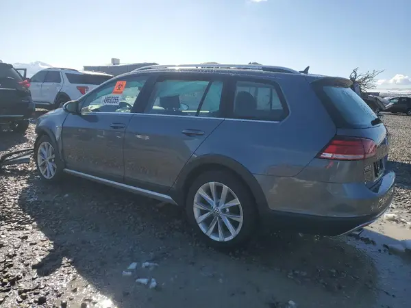 3VWM17AU3JM768642 2018 VOLKSWAGEN GOLF - Image 2