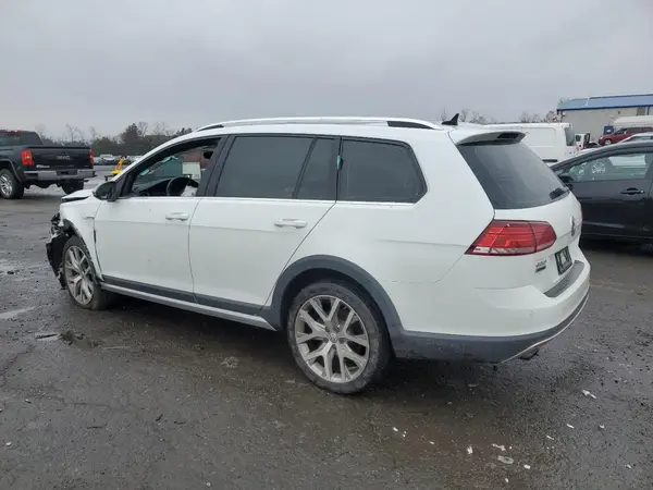 3VWM17AU3KM514348 2019 VOLKSWAGEN GOLF - Image 2