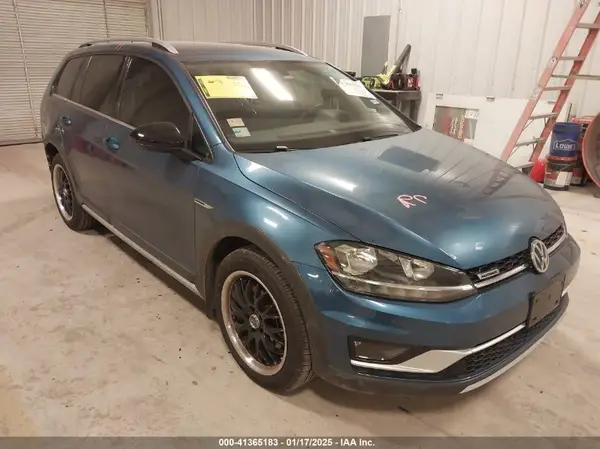 3VWM17AU3KM517072 2019 VOLKSWAGEN GOLF - Image 1