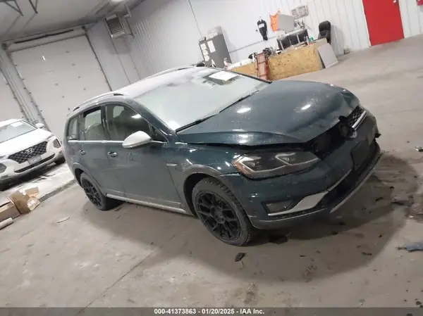 3VWM17AU3KM518948 2019 VOLKSWAGEN GOLF - Image 1