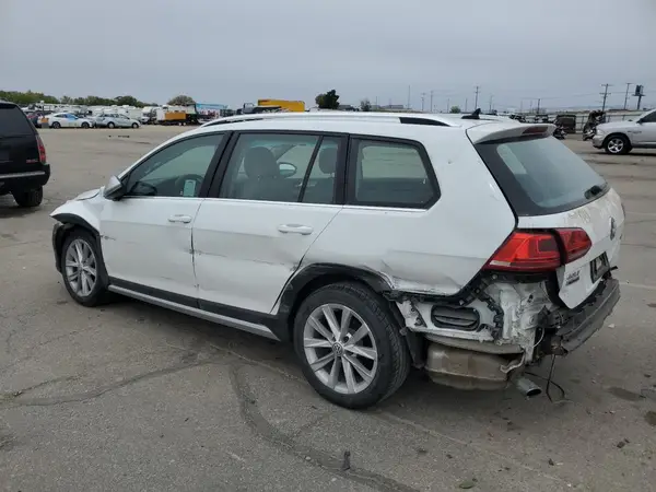 3VWM17AU4HM523262 2017 VOLKSWAGEN GOLF - Image 2