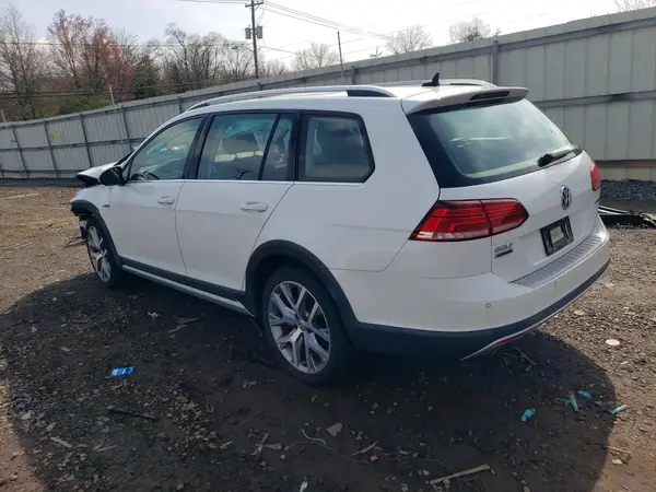 3VWM17AU4KM506002 2019 VOLKSWAGEN GOLF - Image 2