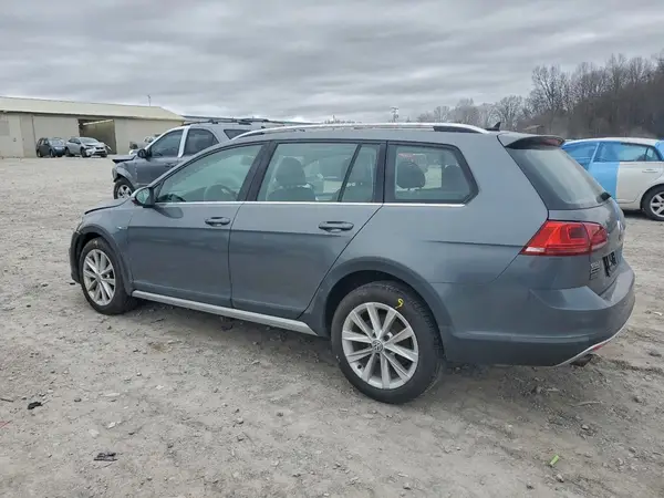 3VWM17AU6HM526616 2017 VOLKSWAGEN GOLF - Image 2