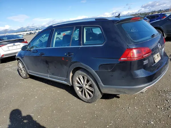 3VWM17AU6HM528804 2017 VOLKSWAGEN GOLF - Image 2