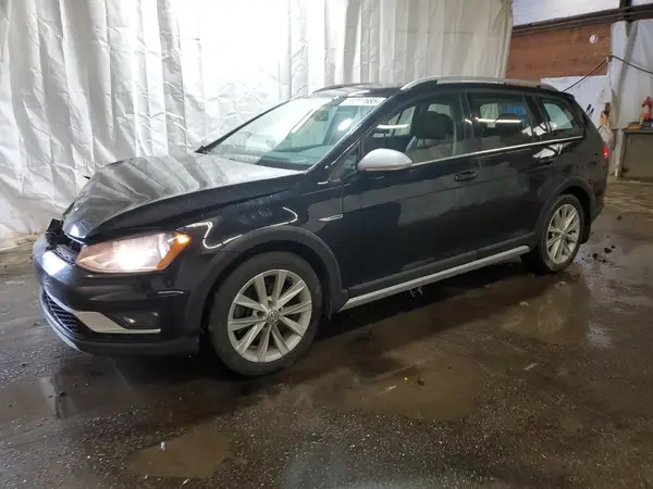 3VWM17AU6HM533081 2017 VOLKSWAGEN GOLF - Image 1