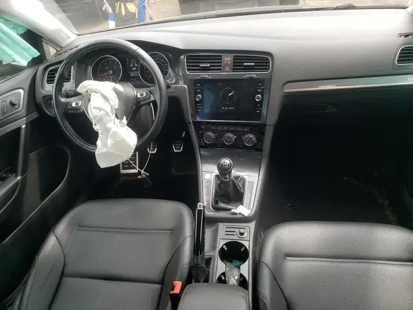 3VWM17AU6JM768019 2018 VOLKSWAGEN GOLF - Image 8