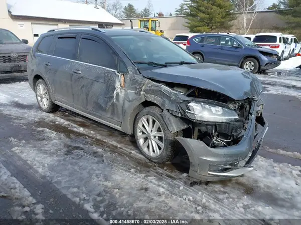 3VWM17AU7KM523716 2019 VOLKSWAGEN GOLF - Image 1