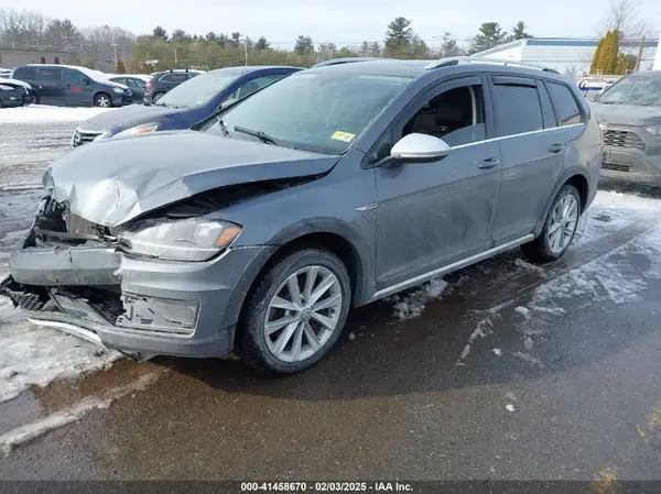 3VWM17AU7KM523716 2019 VOLKSWAGEN GOLF - Image 2