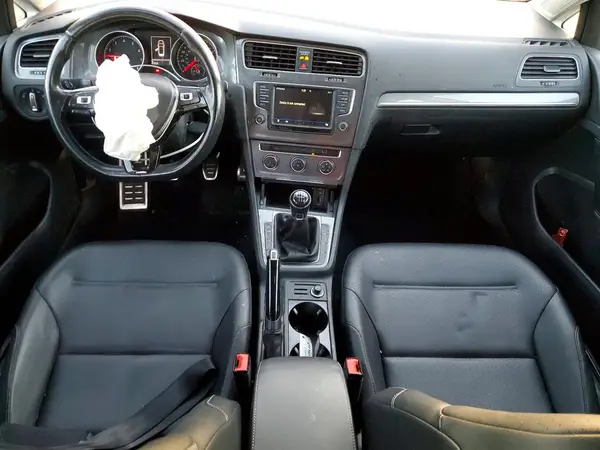 3VWM17AU8HM544728 2017 VOLKSWAGEN GOLF - Image 8
