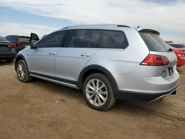 3VWM17AU9HM530434 2017 VOLKSWAGEN GOLF - Image 2