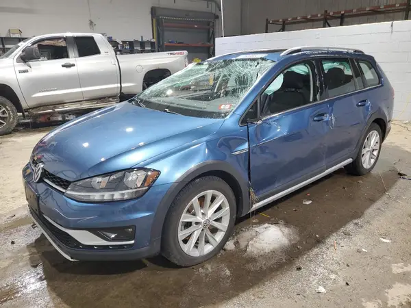 3VWM17AU9JM765826 2018 VOLKSWAGEN GOLF - Image 1