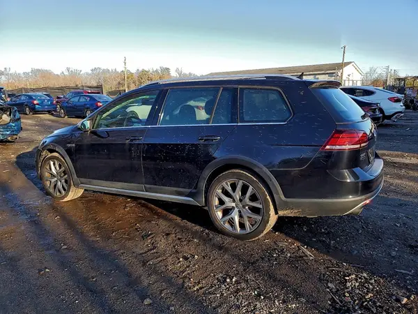 3VWM17AU9KM504553 2019 VOLKSWAGEN GOLF - Image 2