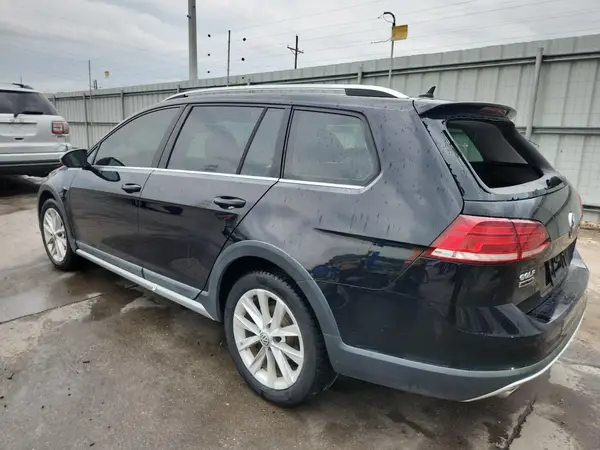3VWM17AU9KM514676 2019 VOLKSWAGEN GOLF - Image 2