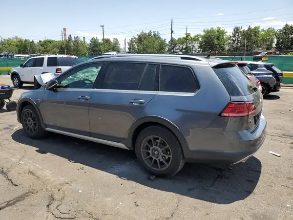 3VWM17AU9KM518565 2019 VOLKSWAGEN GOLF - Image 2