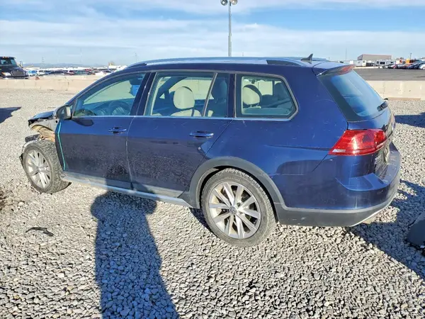 3VWM17AUXHM536081 2017 VOLKSWAGEN GOLF - Image 2