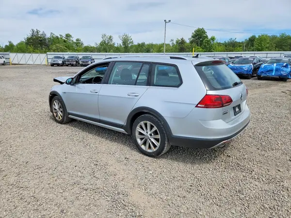 3VWM17AUXHM538848 2017 VOLKSWAGEN GOLF - Image 2