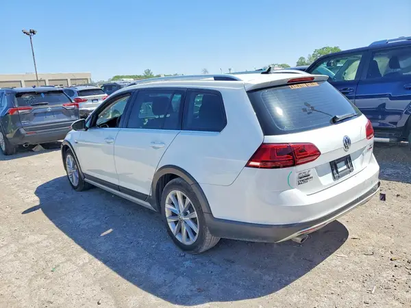 3VWM17AUXHM544309 2017 VOLKSWAGEN GOLF - Image 2