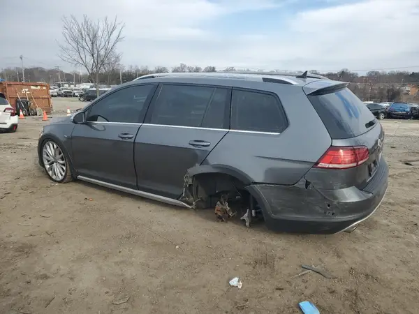3VWM17AUXKM509759 2019 VOLKSWAGEN GOLF - Image 2