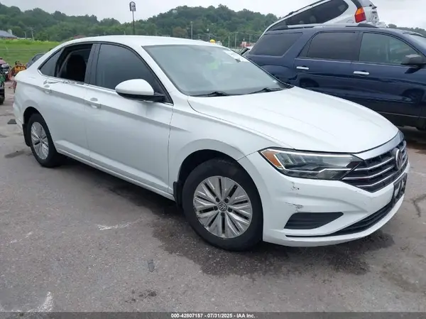 3VWN57BU0KM105361 2019 VOLKSWAGEN JETTA - Image 1