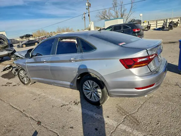 3VWN57BU0KM215357 2019 VOLKSWAGEN JETTA - Image 2