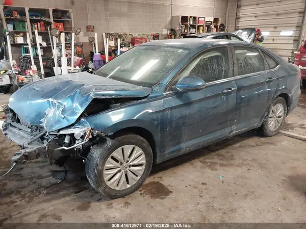 3VWN57BU1KM113176 2019 VOLKSWAGEN JETTA - Image 2