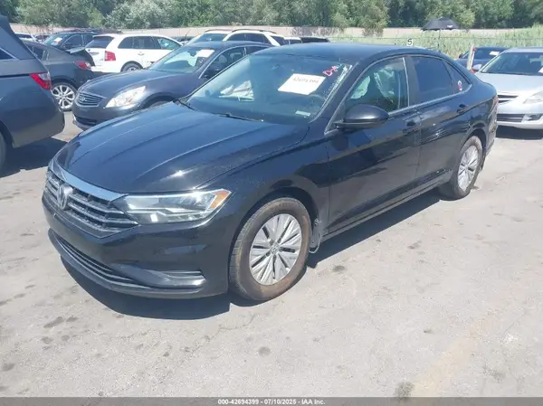 3VWN57BU1KM225458 2019 VOLKSWAGEN JETTA - Image 2